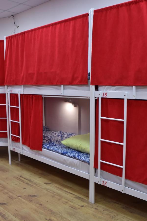 Hostel 777 Darnitsa Kiev Bagian luar foto