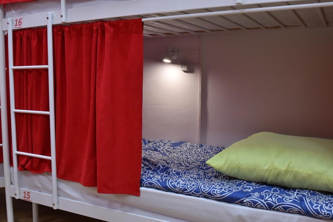 Hostel 777 Darnitsa Kiev Bagian luar foto